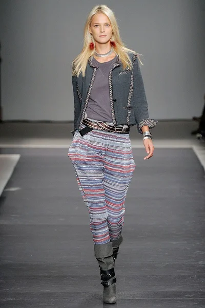 Look 8